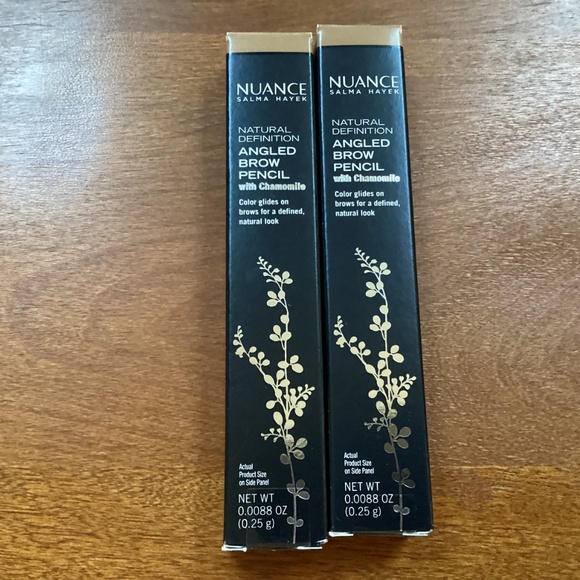 NUANCE SALMA HAYEK Natural Definition Angled Brow Pencil with Chamomile - Picture 2 of 8